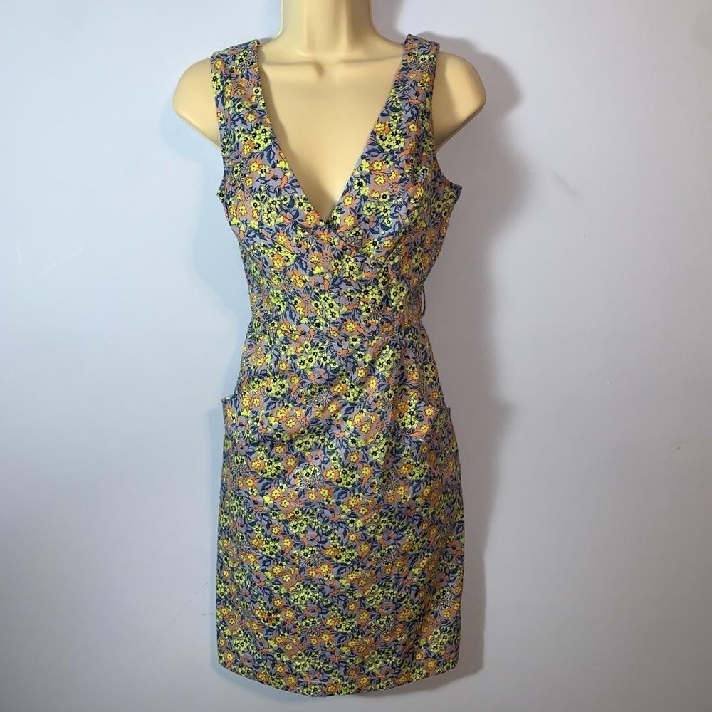 Plenty by Tracey Reece anthropologie ditzy micro Floral V-Neck fitted Dress 8
